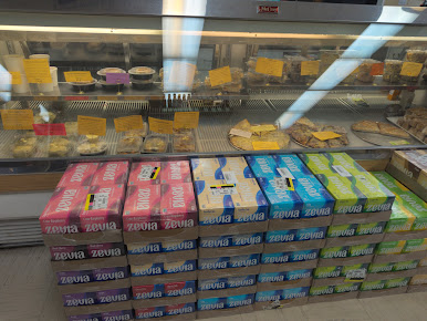 Photo Down To Earth Whole Foods - 7