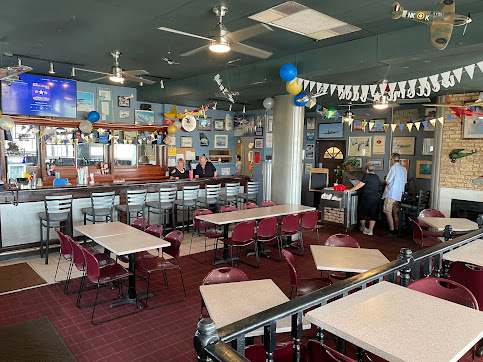 Photo Downwind Restaurant And Lounge - 7