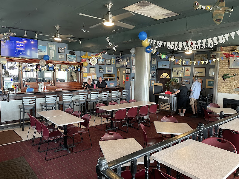 Downwind Restaurant And Lounge