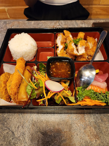 Photo Dragon Sushi & Roll - 10