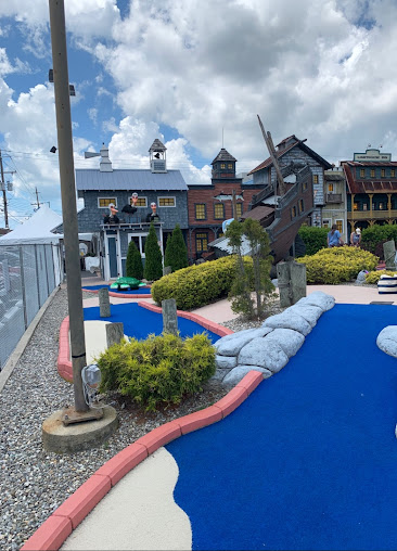 Photo Duffer's Restaurant & Old Fashioned Ice Cream Parlor - 17
