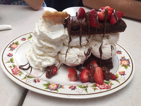 Photo Duffer's Restaurant & Old Fashioned Ice Cream Parlor - 23