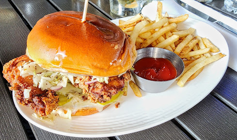 Photo Earls Kitchen + Bar - 15