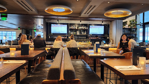 Photo Earls Kitchen + Bar - 18
