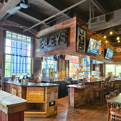 Photo Edleys Bar B Que Chattanooga - 9