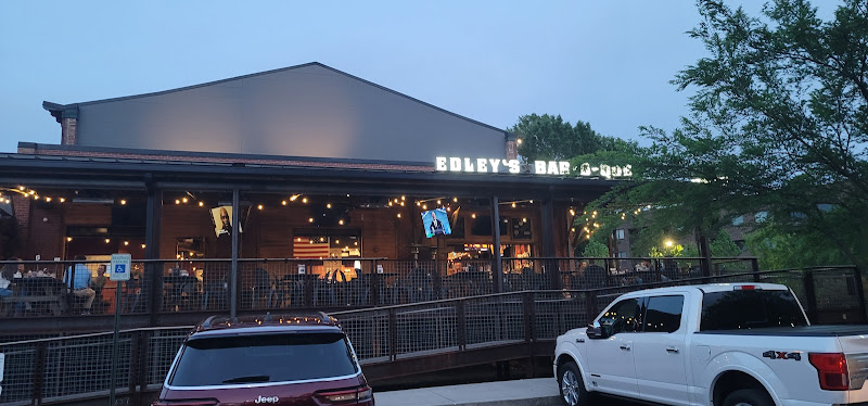 Edleys Bar B Que Chattanooga