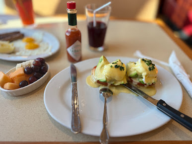 Photo Egg N Joe Santan Village - 13