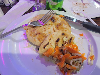 Photo El Buen Gusto Restaurant & Bar - 8