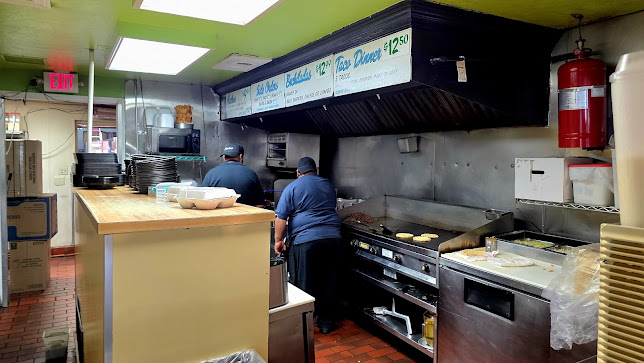 Photo El Famous Burrito Elmhurst - 15