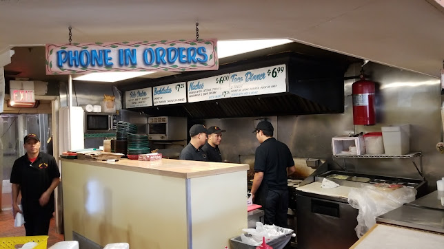 Photo El Famous Burrito Elmhurst - 16