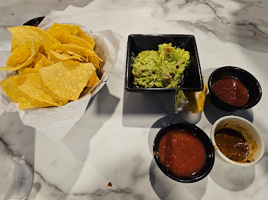 Photo Famosos Tacos & Tequila - 12