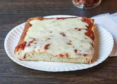 Photo Famous Calabria Pizza - 17