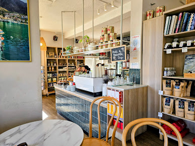 Photo Favoloso Espresso Bar + Deli - 18