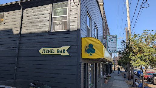 Photo Fergies On The Ave - 5