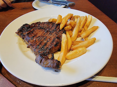 Photo Firebirds Wood Fired Grill - 24