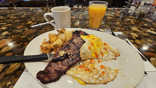 Photo Firekeepers - 11