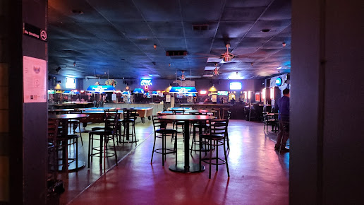 Photo Fireside Lounge And Billiards - 9