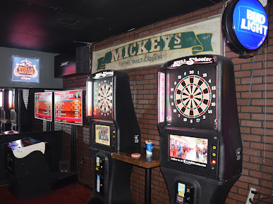 Photo Fireside Lounge And Billiards - 11