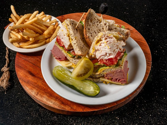 Photo Fishers Deli Formerly Weiss Deli - 17