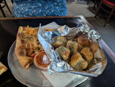 Photo Front Street Pizza - 16