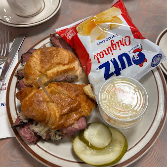 Photo Gary's Restaurant - 27