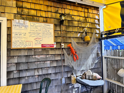Menu Genos Chowder Sandwich Shop - 7