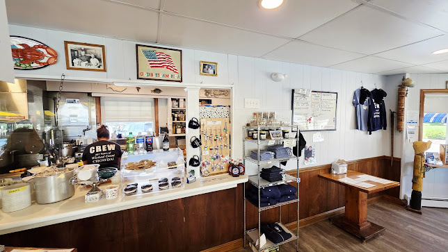 Photo Genos Chowder Sandwich Shop - 16