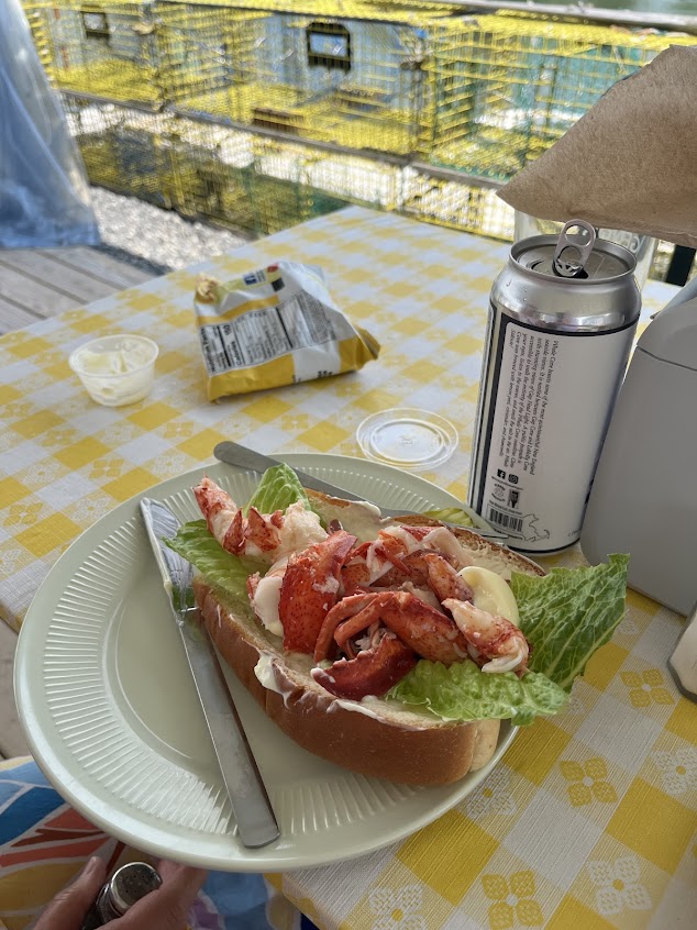 Photo Genos Chowder Sandwich Shop - 18
