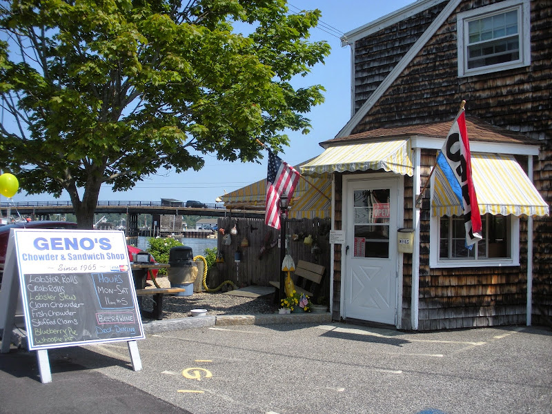 Genos Chowder Sandwich Shop