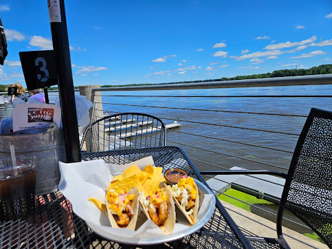 Photo Go Fish Marina Bar Grill - 9