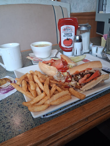 Photo Golden Pigeon Diner Restaurant - 14