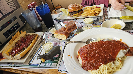 Photo Golden Pigeon Diner Restaurant - 19