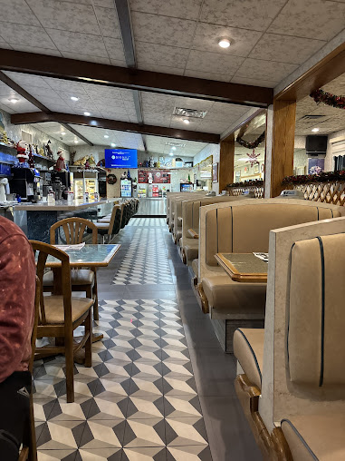 Photo Golden Pigeon Diner Restaurant - 24