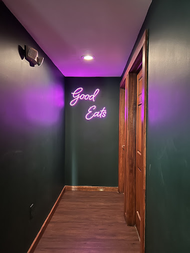 Photo Good Eats Restaurant Bar - 13