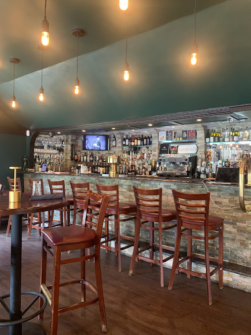 Photo Good Eats Restaurant Bar - 18