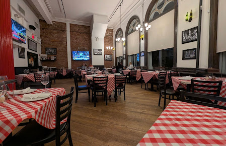 Photo Grimaldi's Pizzeria - 28