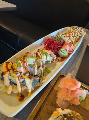 Photo Hands On Thai Sushi Irving Park Rd - 25
