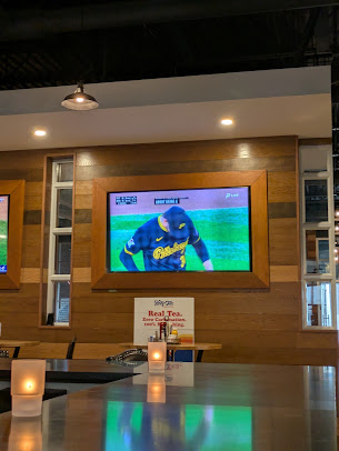 Photo Hangar 58 Sports Bar And Grill - 15