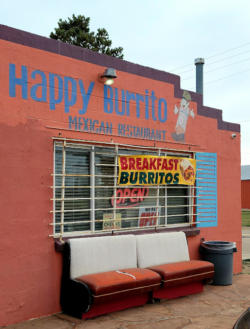 Photo Happy Burrito Mexican Restaurant - 2