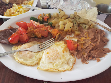 Photo Happy Burrito Mexican Restaurant - 4