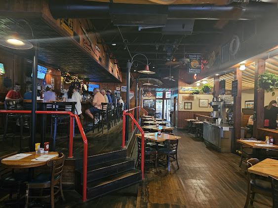 Photo Harveys 4Th Street Grill - 15