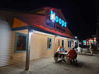 Photo Hoops Grill Sports Bar - 10