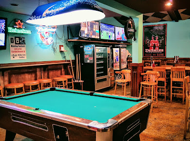 Photo Hoops Grill Sports Bar - 22