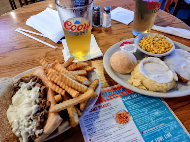 Photo Hoops Grill Sports Bar - 26