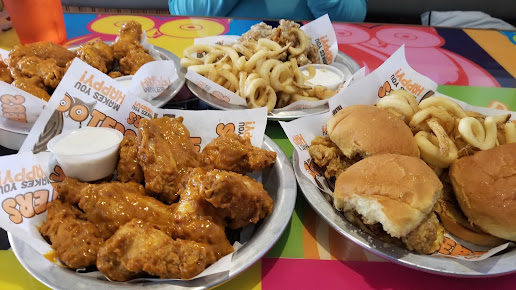 Photo Hooters Of Mission Valley - 18