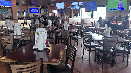 Photo Hooters Of Mission Valley - 29