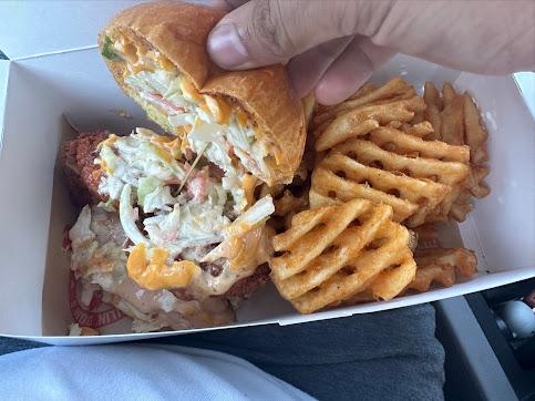 Photo Howlin Doms Hot Chicken - 13