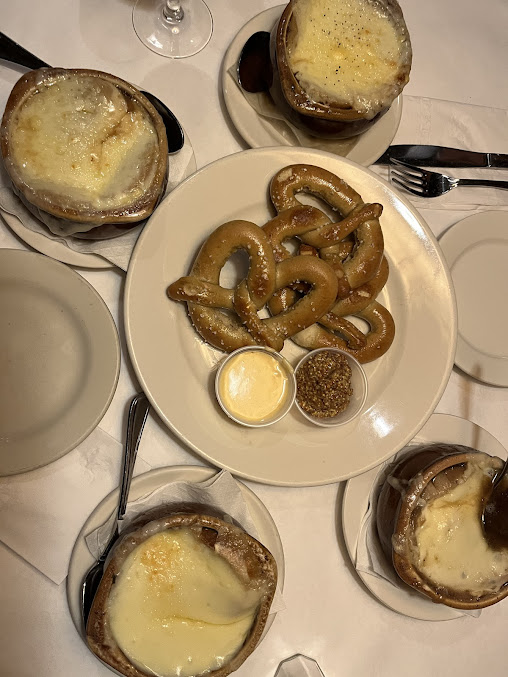 Photo Hurley's Restaurant & Bar - 26