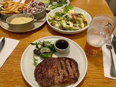 Photo Hurricane's Grill & Bar - 29