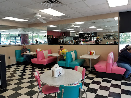 Photo Hwy 55 Burgers Shakes & Fries - 19